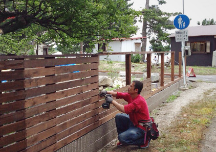 木製フェンス｜琵琶湖畔 リゾート住宅