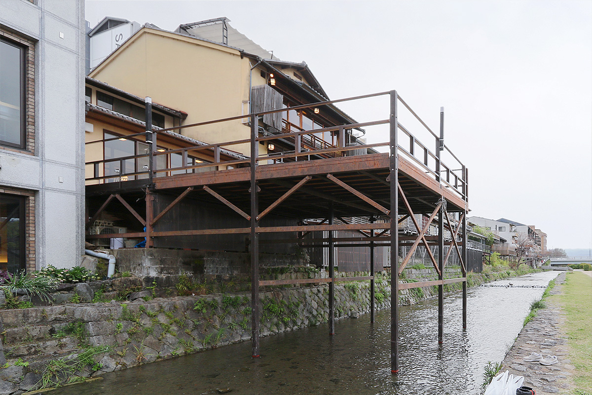 店舗デザイン京都　川床 納涼床