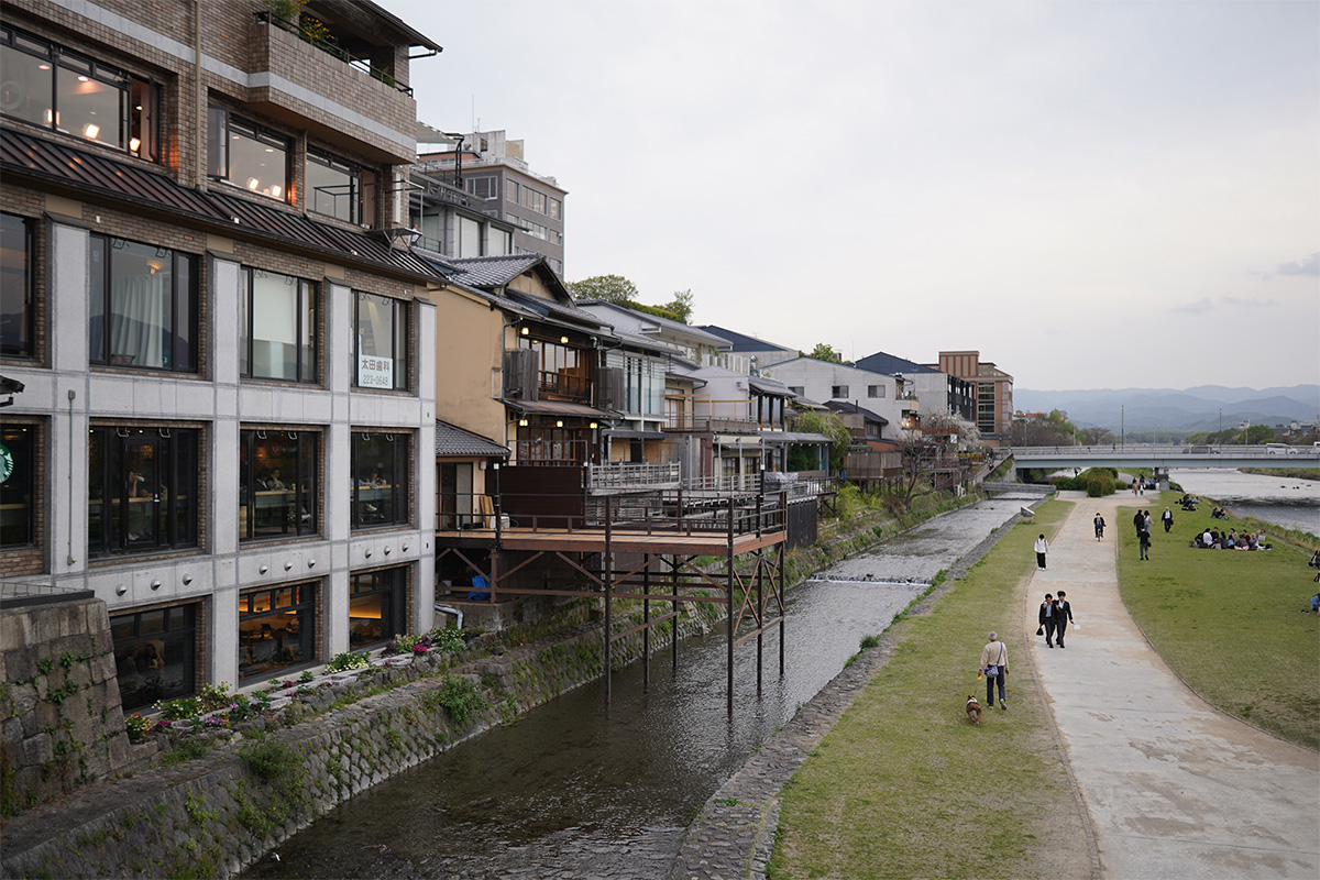 京都の初夏　京都鴨川の納涼床　川床　完成しました kyotojapan