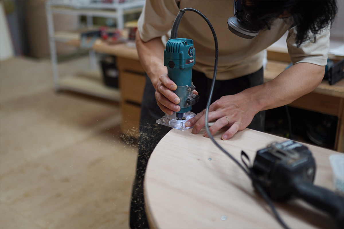 京都 家具職人の作業の様子