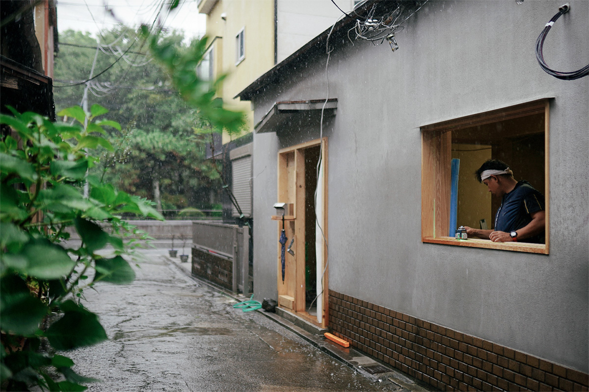 雨の京都　路地 リノベーション