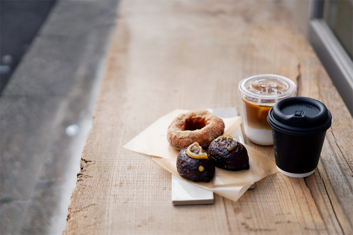 京都・二条城の北 GIER COFFEE STAND コーヒーとドーナツ