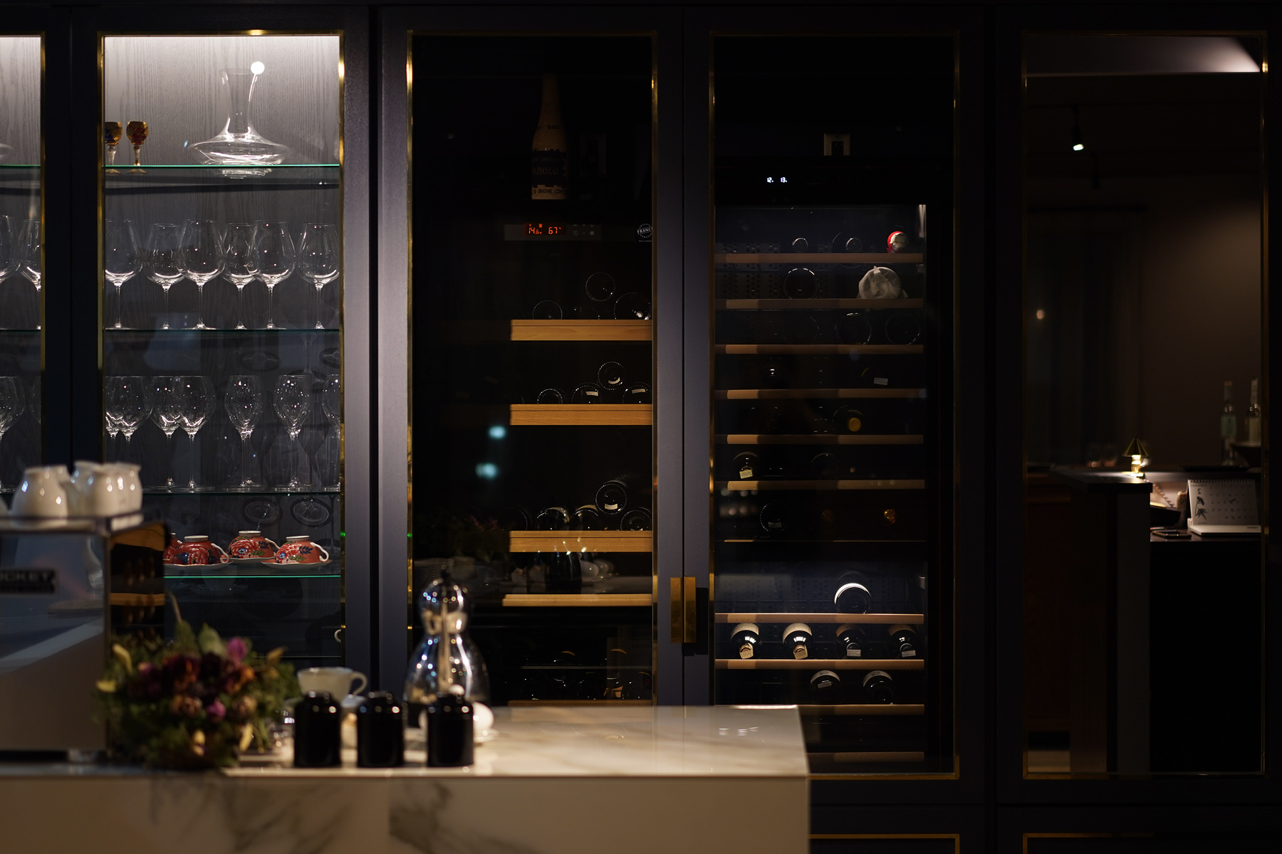 ワインセラー 造作家具 真鍮｜京都 イタリアレストラン｜店舗デザインリノベーション