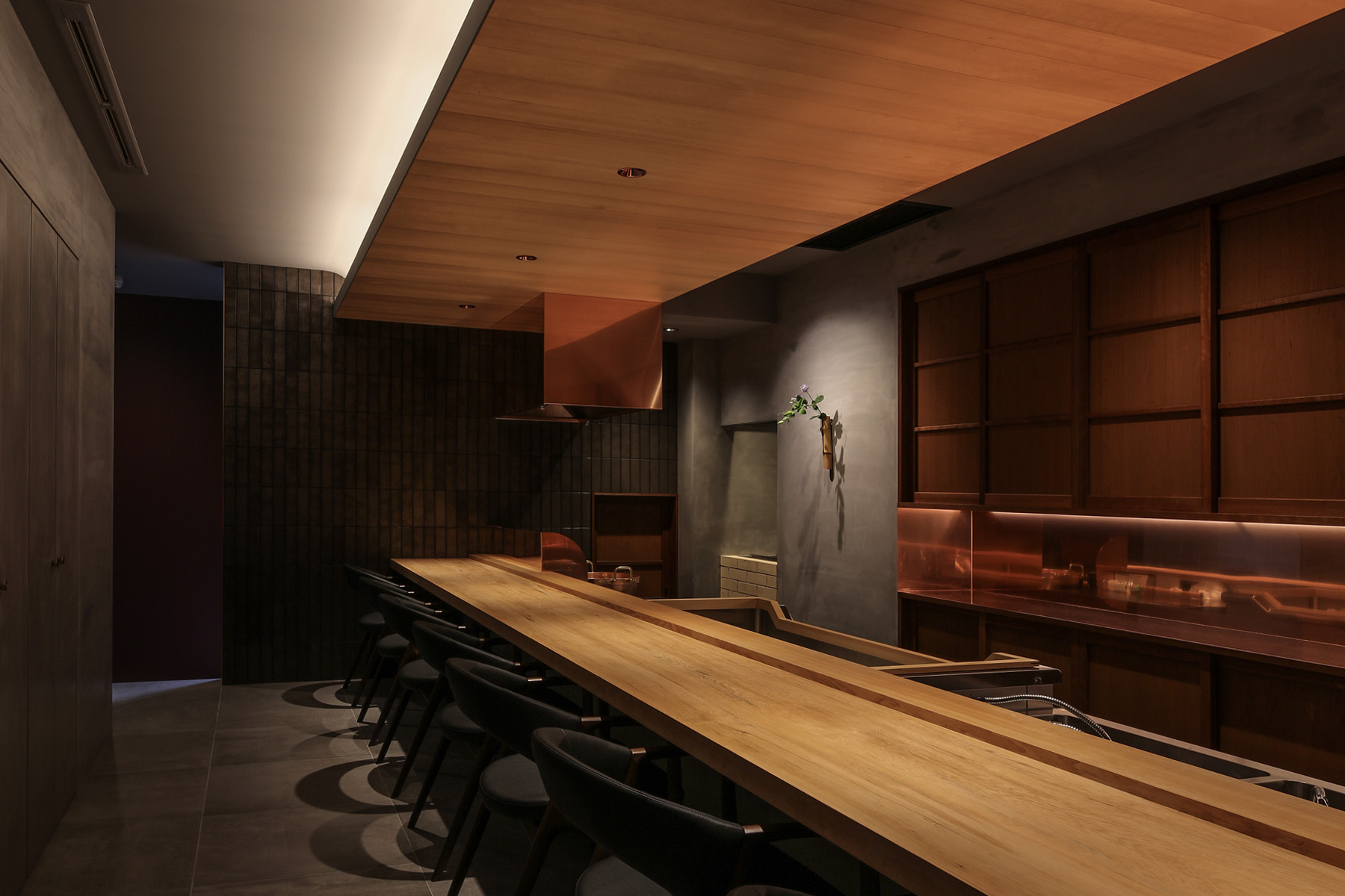 和のテイストが強すぎない上品なデザイン空間。京都市東山区　近野 事例